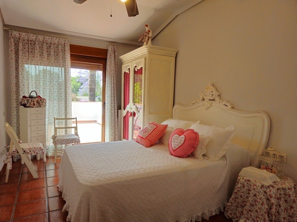 Property 2452 - Image 53